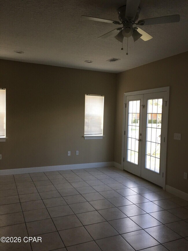 7009 Edwardian Ct