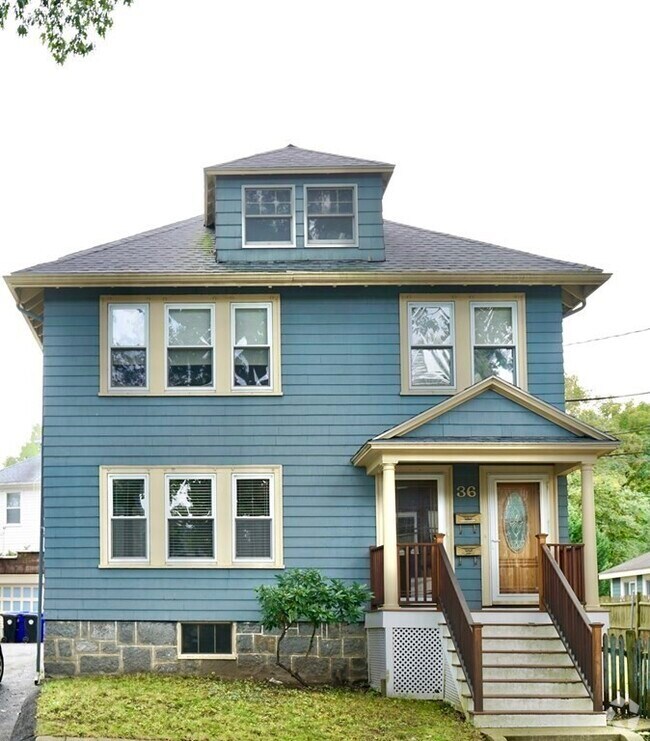 Building Photo - 36 Ackers Ave Rental