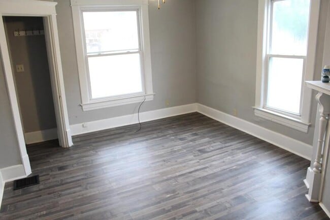 Photo - 142 N Lancaster St