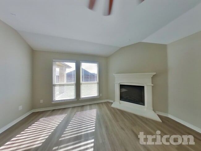 Photo - 3213 Shady River Trail