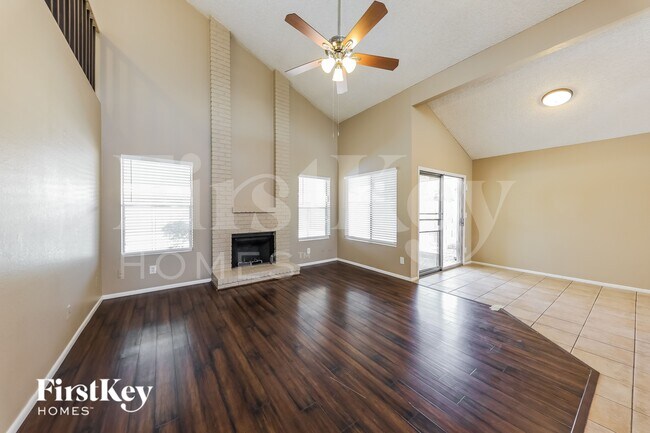 Photo - 7418 W Cameron Dr