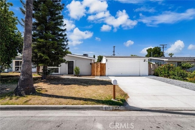Building Photo - 610 W Glen Lyn Dr Rental