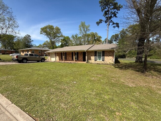 Photo - 213 Lafayette Blvd