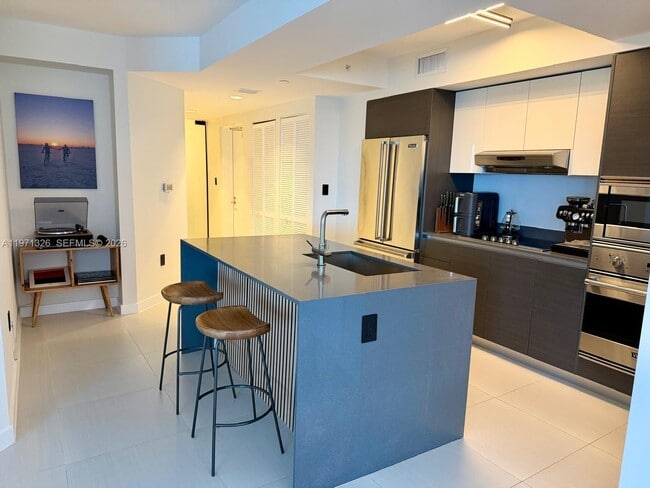 Photo - 9821 E Bay Harbor Dr Unit 801