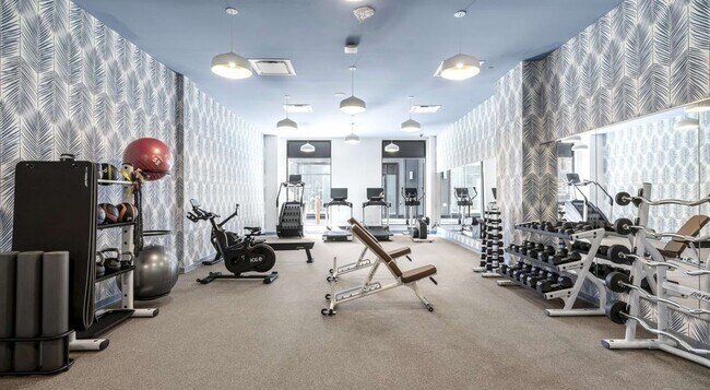 Photo - 1135 W Winona St