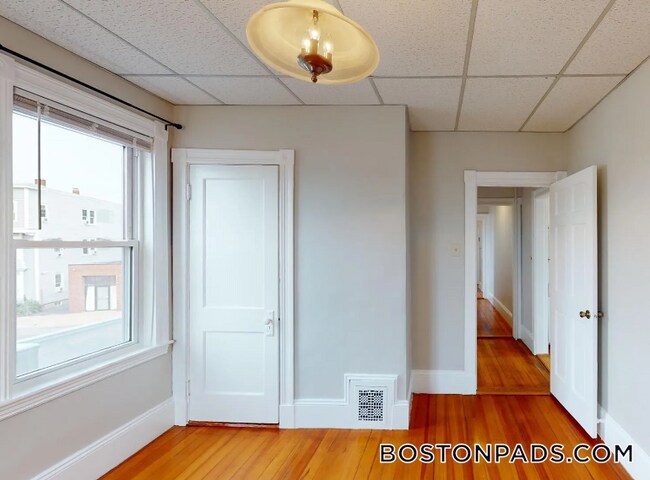 Photo - 123 Boston St Unidad 3