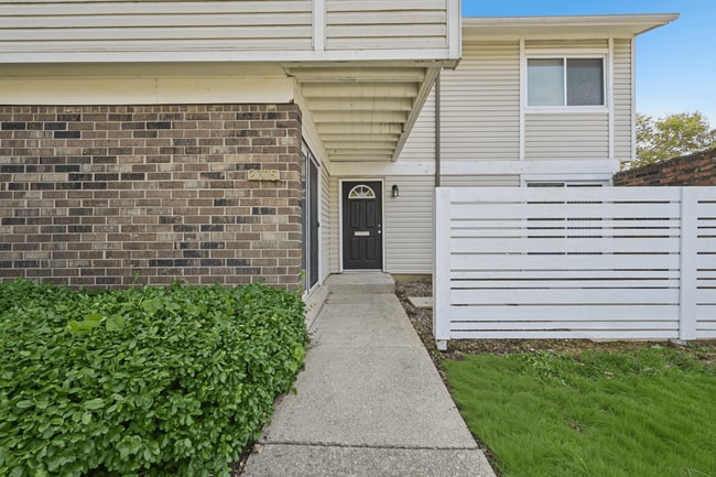 Barrington Square Apartments