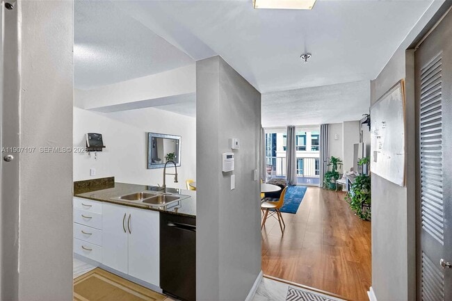 Photo - 1200 Brickell Bay Dr Unit 3914