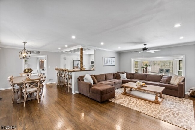 Photo - 487 W Shore Trail