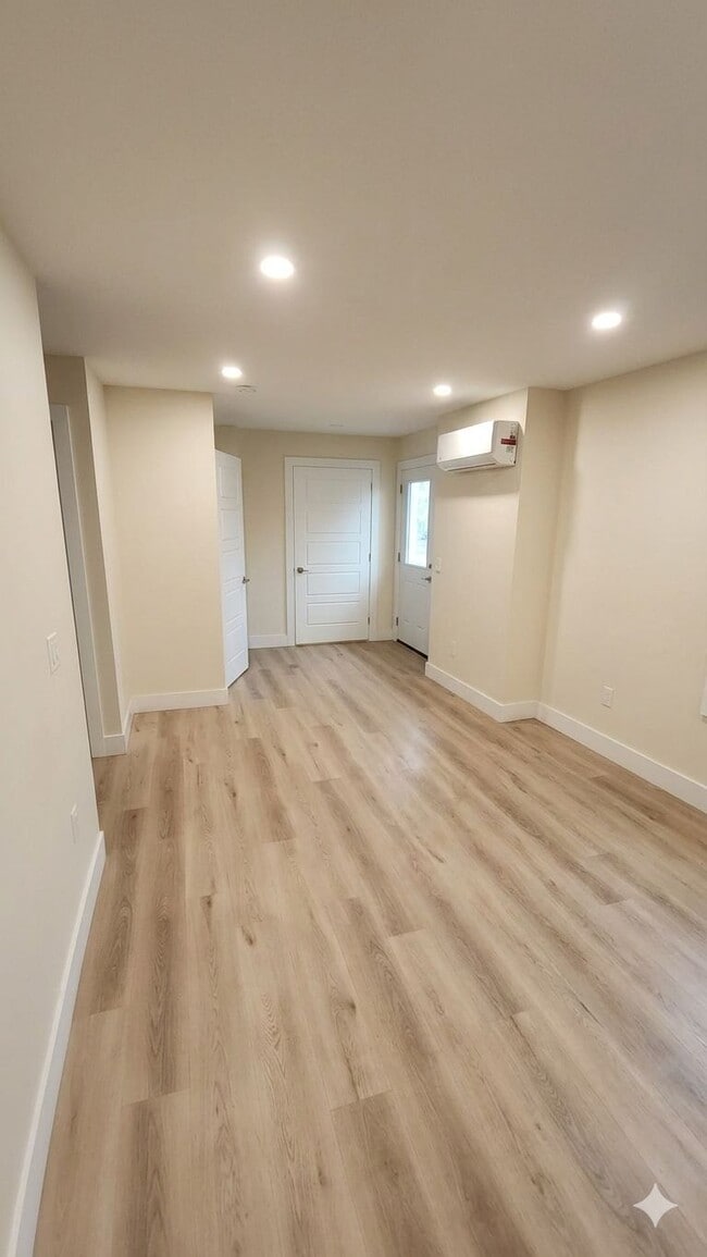 Photo - 7 Charlton Ave Unit 1