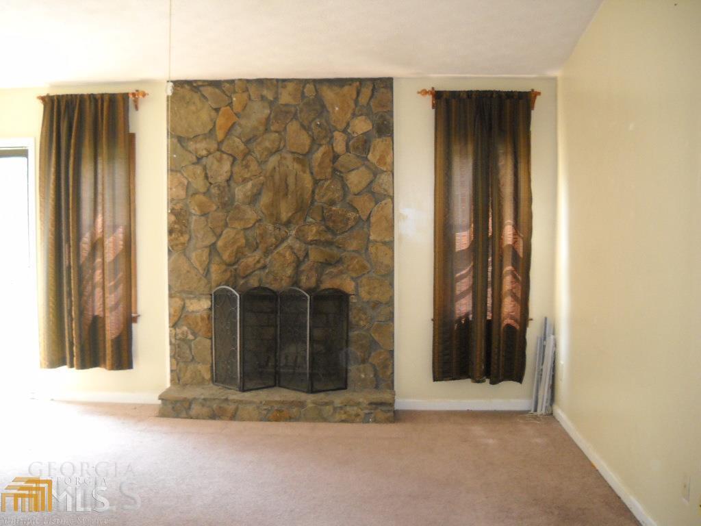 Photo - 456 Valley Woods Cir SE