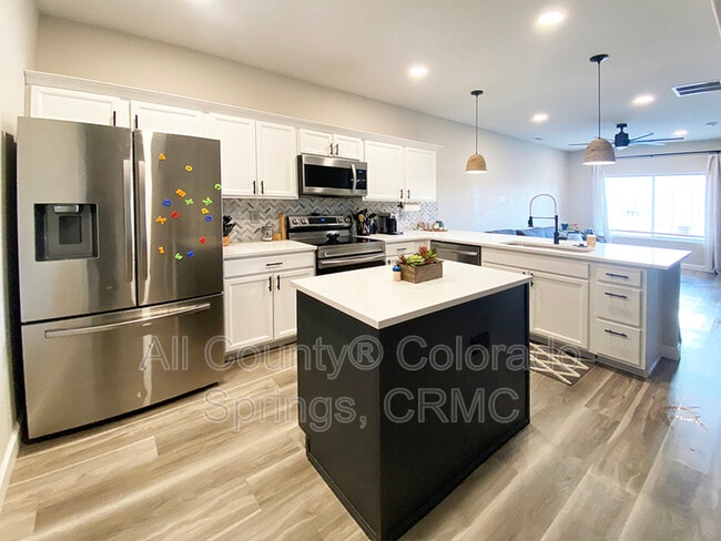 Photo - 1762 Grand Overlook St