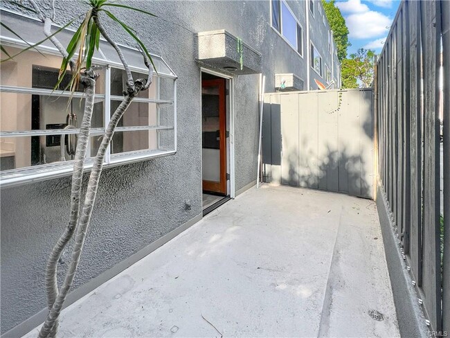 Photo - 2408 34th St