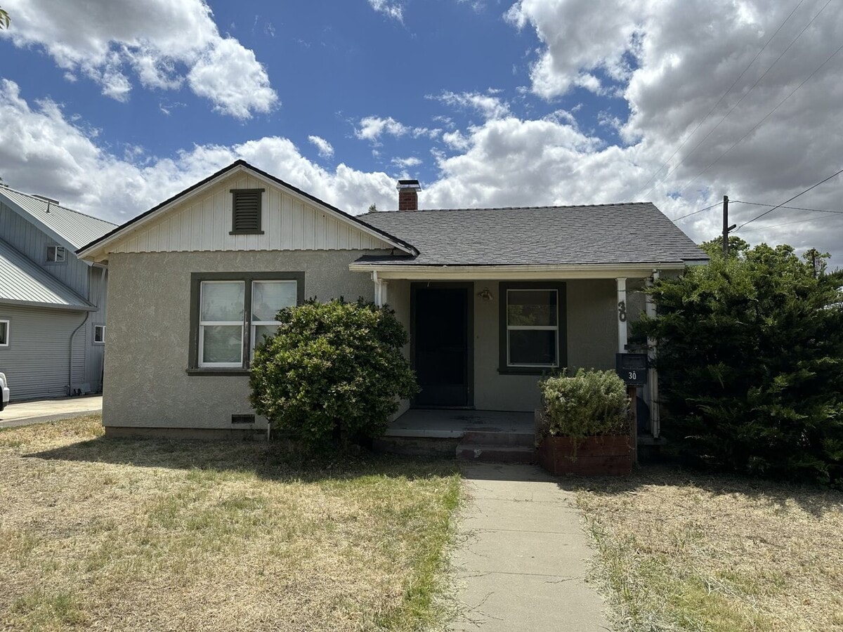 Newly Remodeled home in the heart of Patterson - Newly Remodeled home in the heart of Patterson