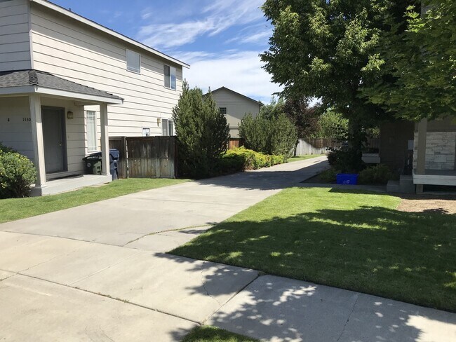 Photo - t1330 Unit 1330
