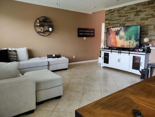 Photo - 6811 Independence Blvd