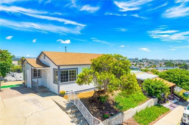 Photo - 331 Langley St