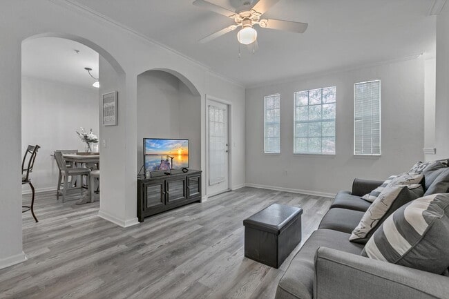 Photo - 10075 Gate Pkwy N