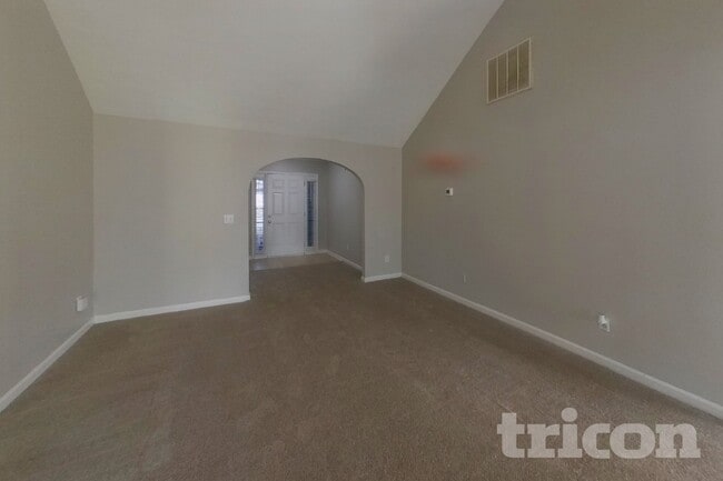 5020 Towne Park Dr