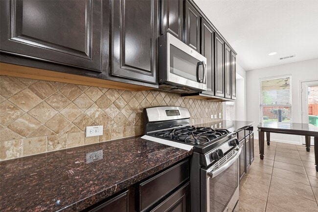 Photo - 17415 Sandalisle Ln