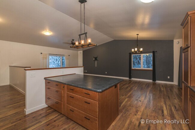 Photo - 4 BD Single Family Home in North Pole