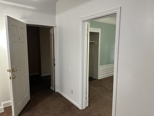 219 Park Ave