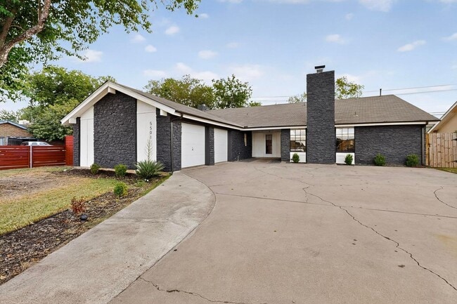 Photo - Updated 3 bedroom duplex near Greenbelt!