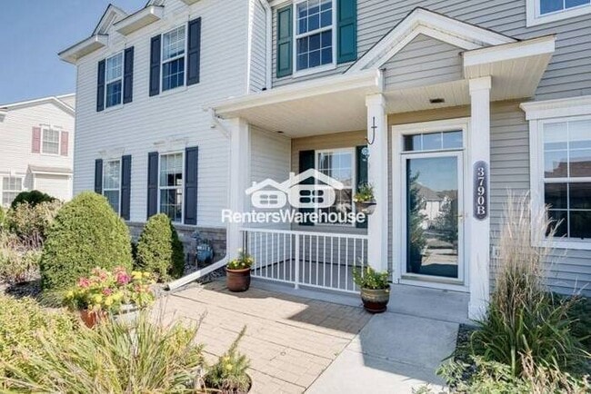 Photo - Available Now - Charming 3 bed 2.5 bath Townhome in Woodbury