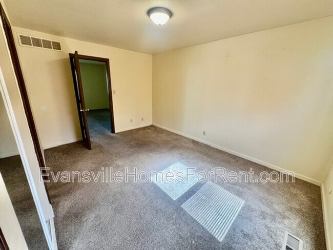 Photo - 426 S Bosse Ave
