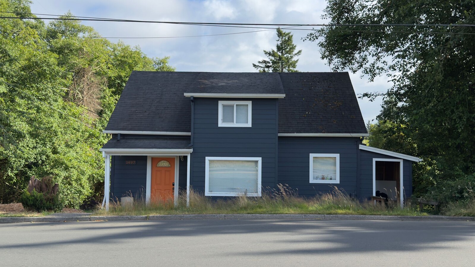 Photo - 1497 Niagara Ave
