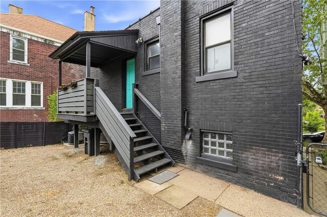 Photo - 1900 Maple St