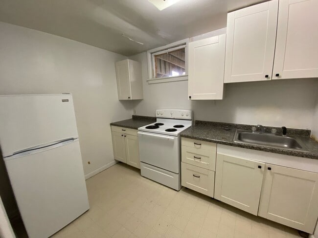 Building Photo - 1121 N 12th St Unit A