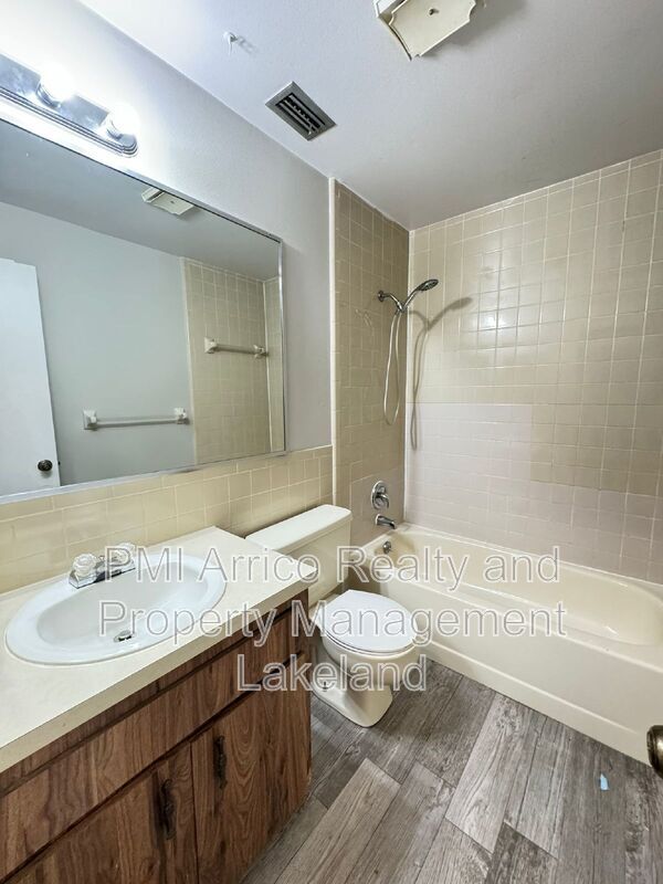 Photo - 585 N Scenic Hwy