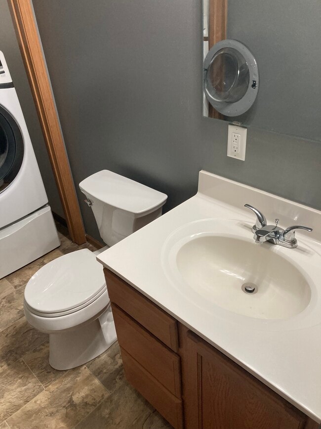 Photo - 2650 Millstone Dr