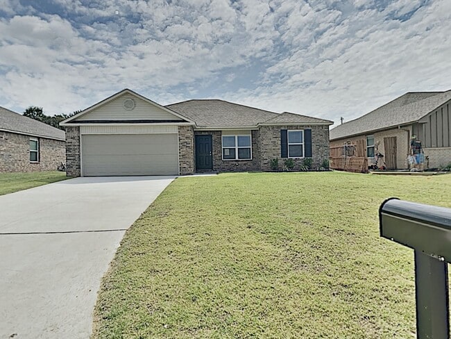 Photo - Wonderful 3 Bedroom 2 Bath Home - Shawnee Schools