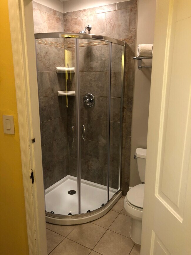 Bath Shower & Water Closet - 10 E Church St