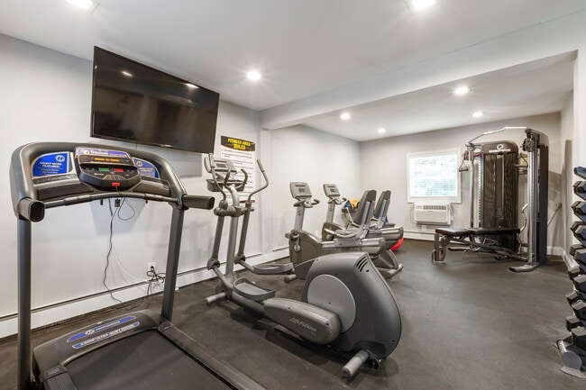 Photo - Rock Springs Apartments