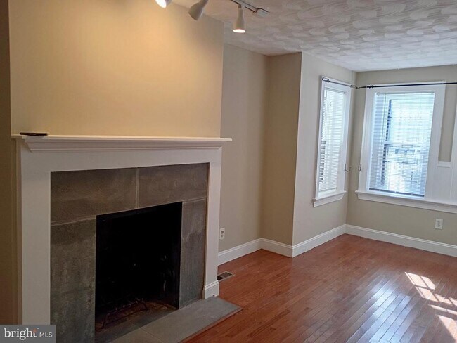 Photo - 514 11th St SE