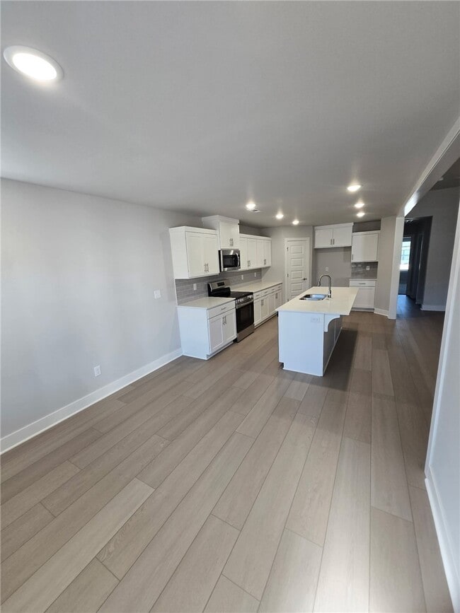 Photo - 480 S Benchmark Ln