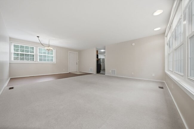 Photo - 330 Triplex Unit B