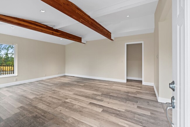 Photo - 3-Bed, 3-Bath Home with Spacious Layout and Vineyard Views