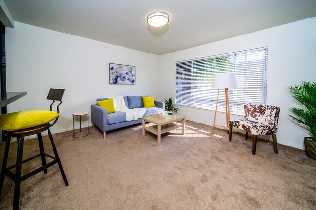 Photo - Jackson Lake Apartments