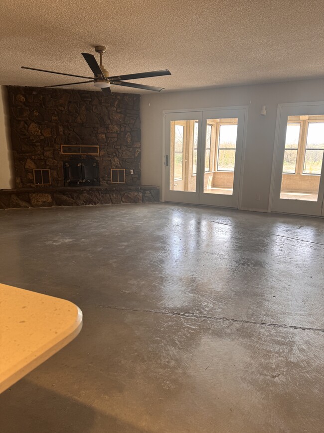 Photo - 3421 W 41st St N