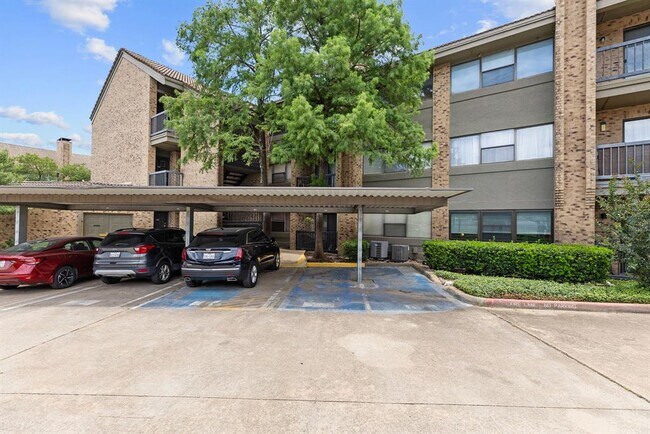 Building Photo - 8888 Tallwood Dr Unit 2310