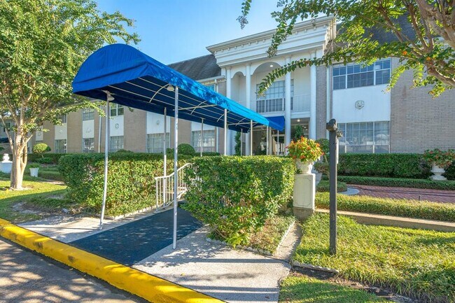 Photo - 2701 Bellefontaine St Condo Unit B-1
