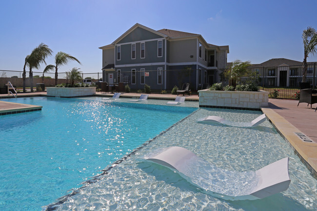 Seaside Landing Apartments - Seaside Landing Apartments