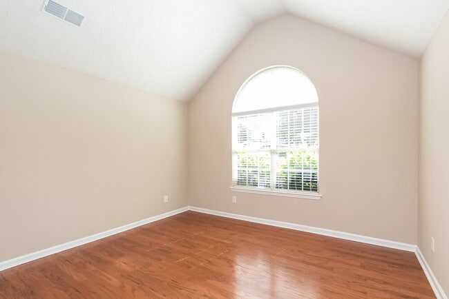 Photo - 86 St Charles Pl