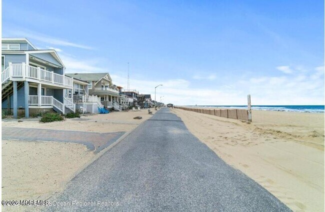 Photo - 171 Beach Front