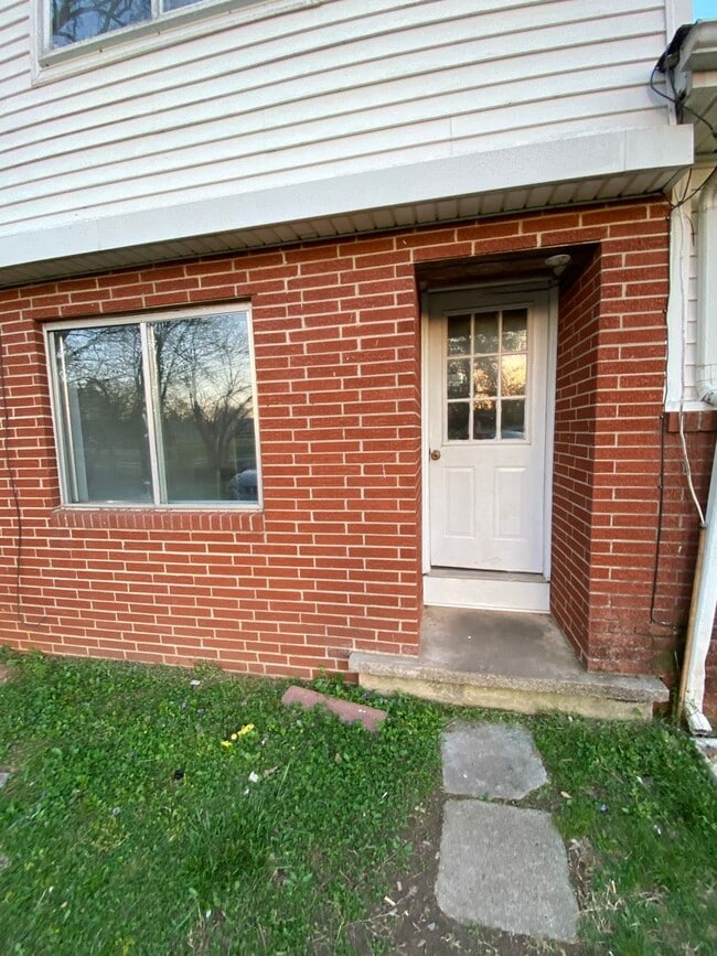 Photo - KY-150 Pembroke Oak Grove Rd Unidad Apt 1