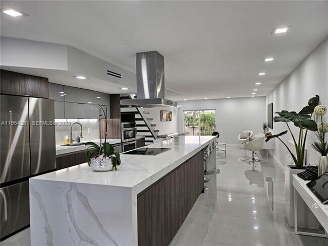 Photo - 6901 Edgewater Dr Unidad 6901 Edgewater Dr  311